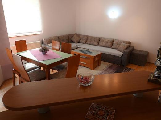Mb Apartments Jagodina Bagian luar foto